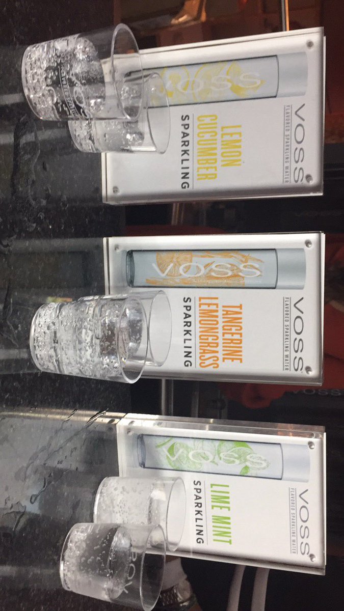 TasteofTennis's tweet photo. These #VOSSTails and @vosswater #TangerineLemongrass #LimeMint #LemonCucumber are INSANE ! #CitiTasteOfTennis https://t.co/0DLS0FI5s8