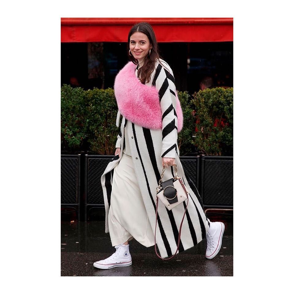 Kiyoshiibe's tweet photo. *
Love, She making pink Far effective in monotonous coordination.
*
#fashion #tokyo #17AW #far #pink #monotonus #c… https://t.co/xFAoqr4D1E https://t.co/ceXeXE5v5b