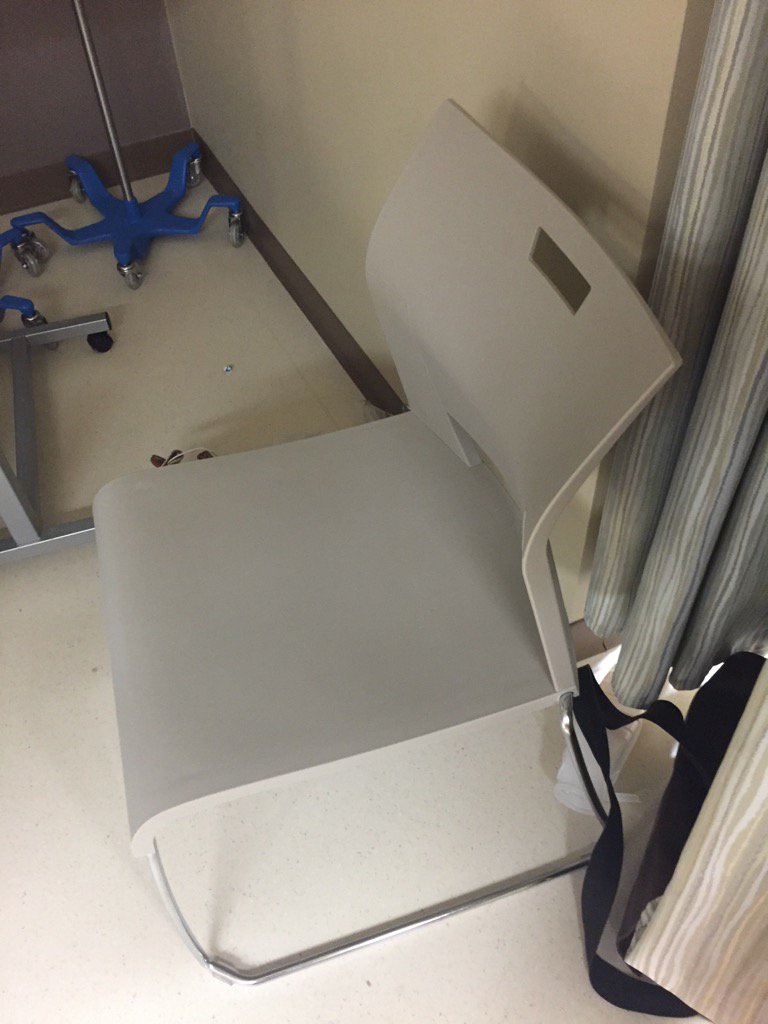 SamGreer_PSG's tweet photo. This chair is my bed tonight.
#1stWorldProblems
#HospitalAgain https://t.co/balj5wcQGR