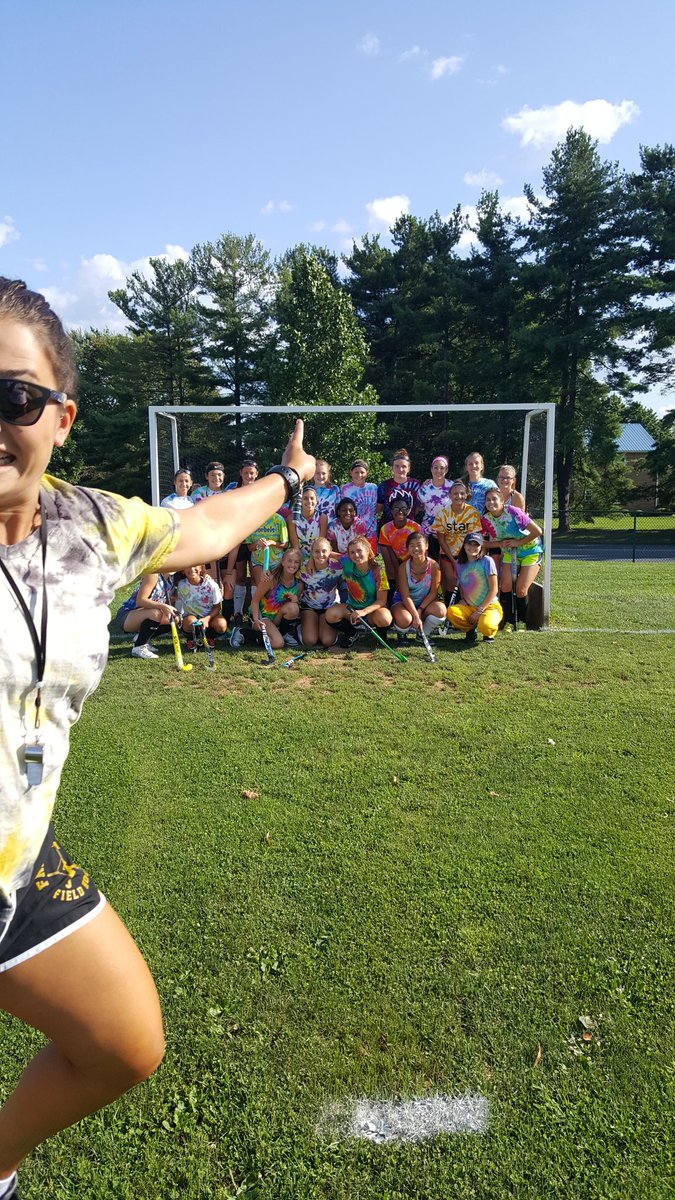 FHSFhockey's tweet photo. Today was a great day of tie dye!!!! #212 #oneextradegree @fhssportsBASD https://t.co/3dSv3qtKeh