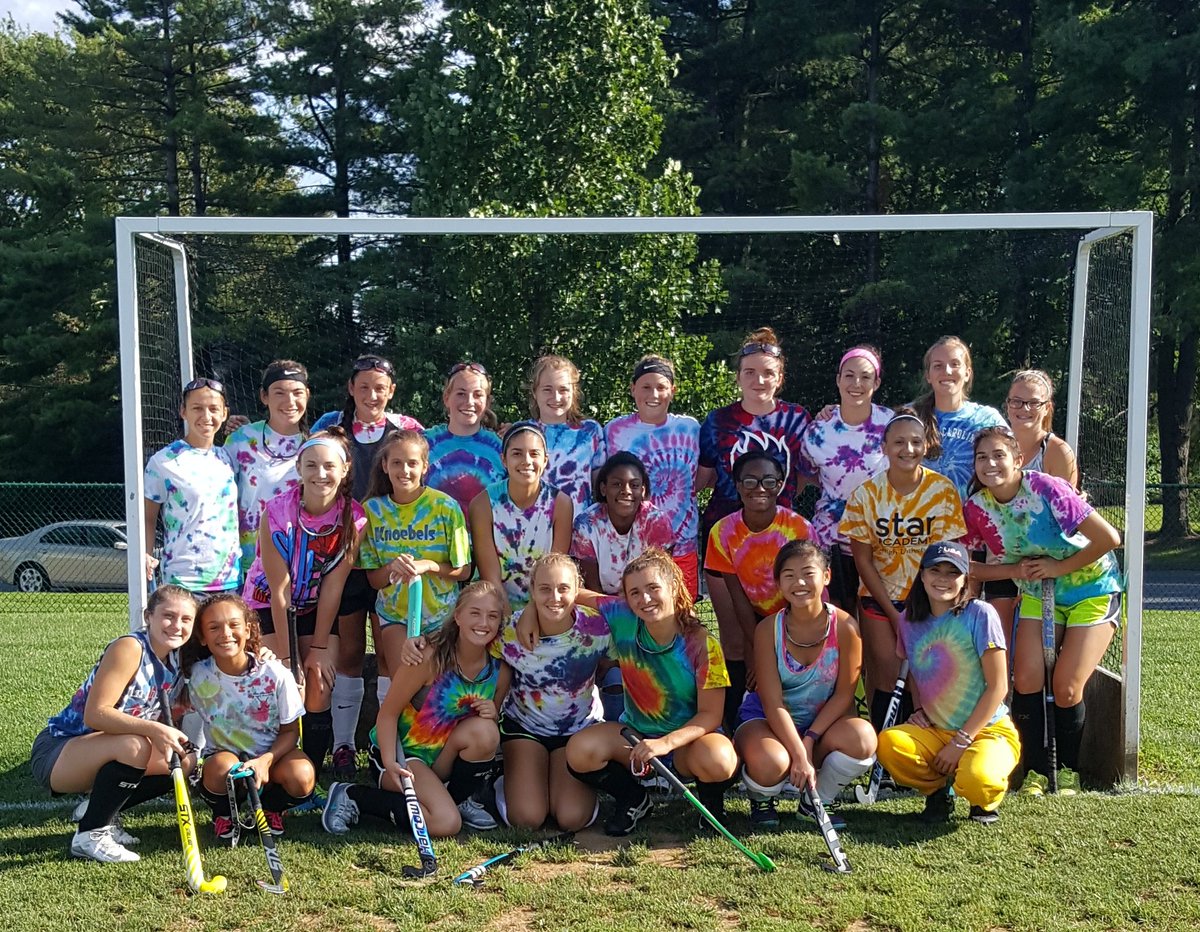 FHSFhockey's tweet photo. Today was a great day of tie dye!!!! #212 #oneextradegree @fhssportsBASD https://t.co/3dSv3qtKeh