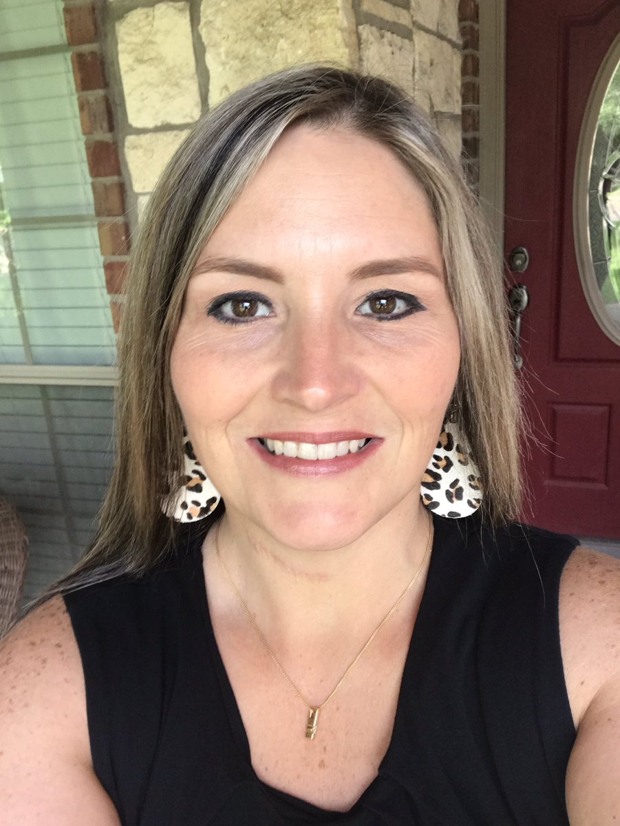 LipSense is the bomb! 2x Bella &amp; 1x Beige Champagne! My lipcolor will stay on all day in the woods! Will yours?! Ready for bow season 9/30 💋