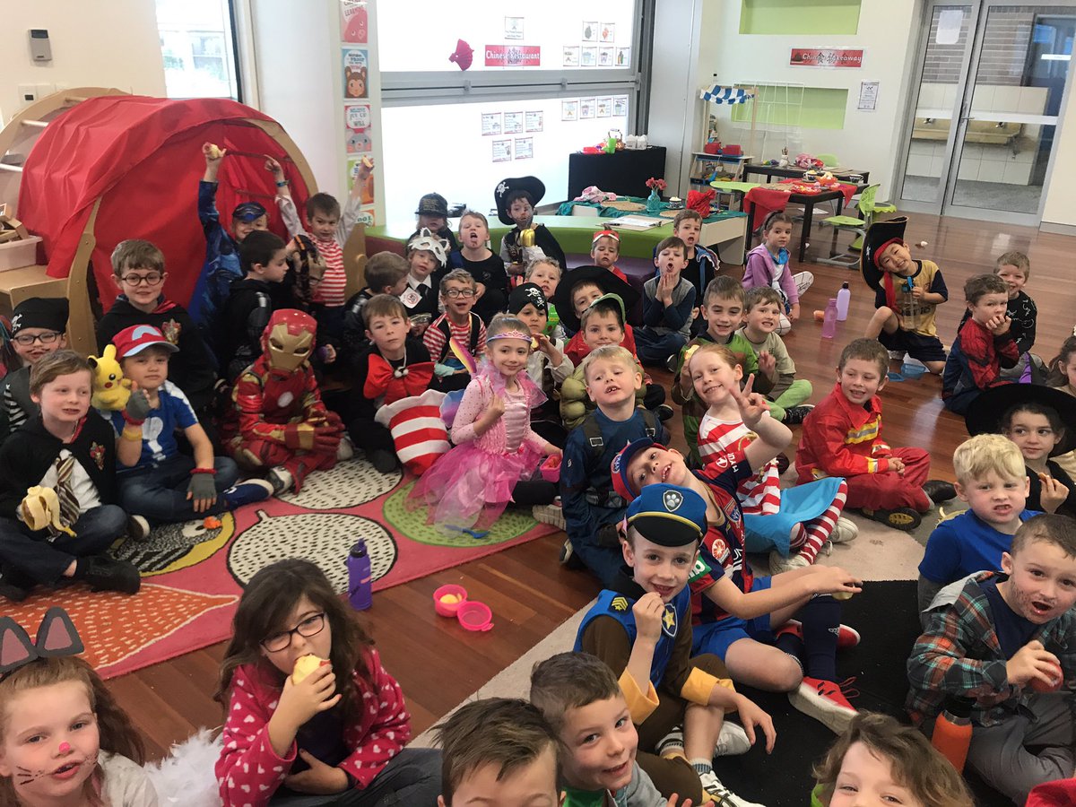 KinderG17's tweet photo. Kinder loving book week! #escapetoeverywhere https://t.co/ZwlhCokYxx
