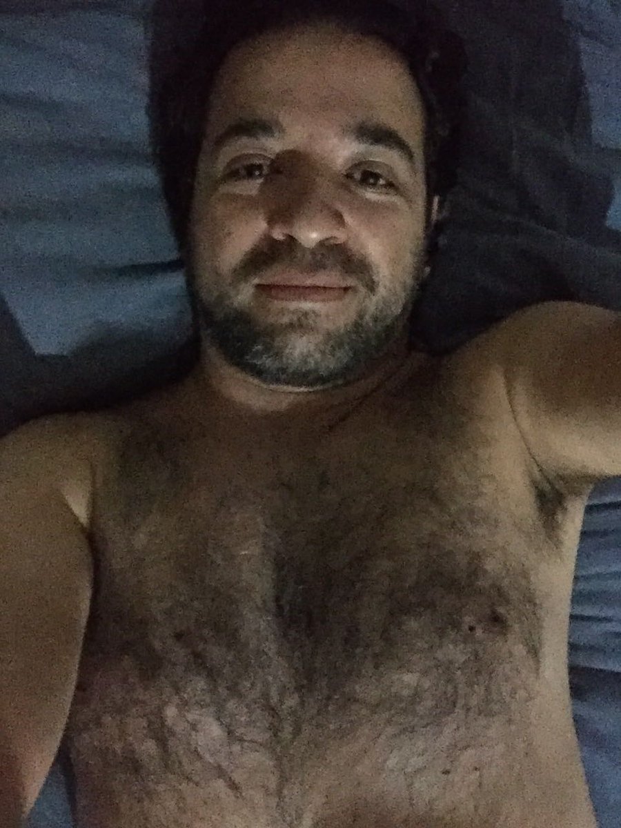 crusingCDMX's tweet photo. un rico hetero madurito y peludito https://t.co/PPjy4bX4zp
