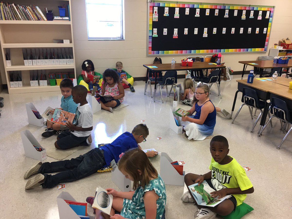 happyraycampers's tweet photo. Fantastic reading stamina on Day 3 of first grade! #sulsprisd https://t.co/g0TLlSq5uk