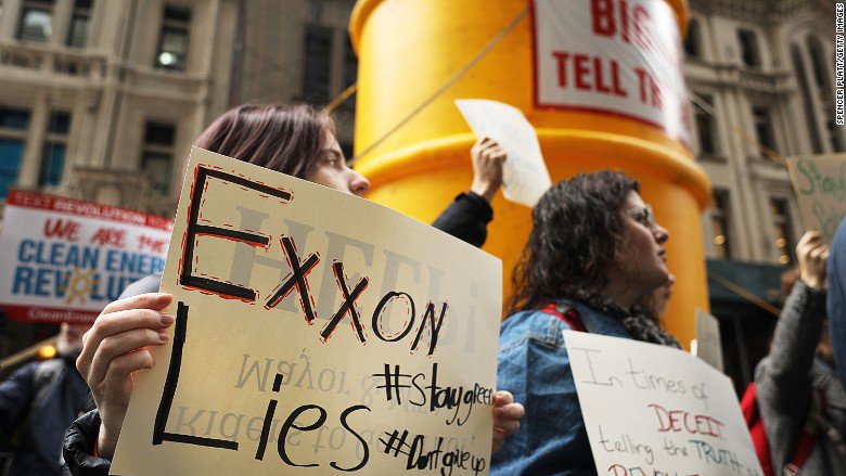 CNN's tweet photo. Exxon "misled the public" on climate change for nearly 40 years, according to a new Harvard study https://t.co/kv6Qz4WcR8 https://t.co/Td7rJkOYfn