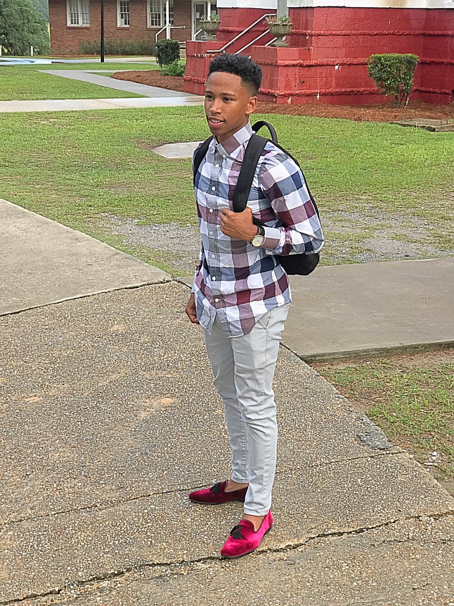 Eastpointeric1's tweet photo. ✊🏾Just Know The Hebrew History Book is in the Bag🖤 #Bible #MyStrap https://t.co/RMReF4bozd