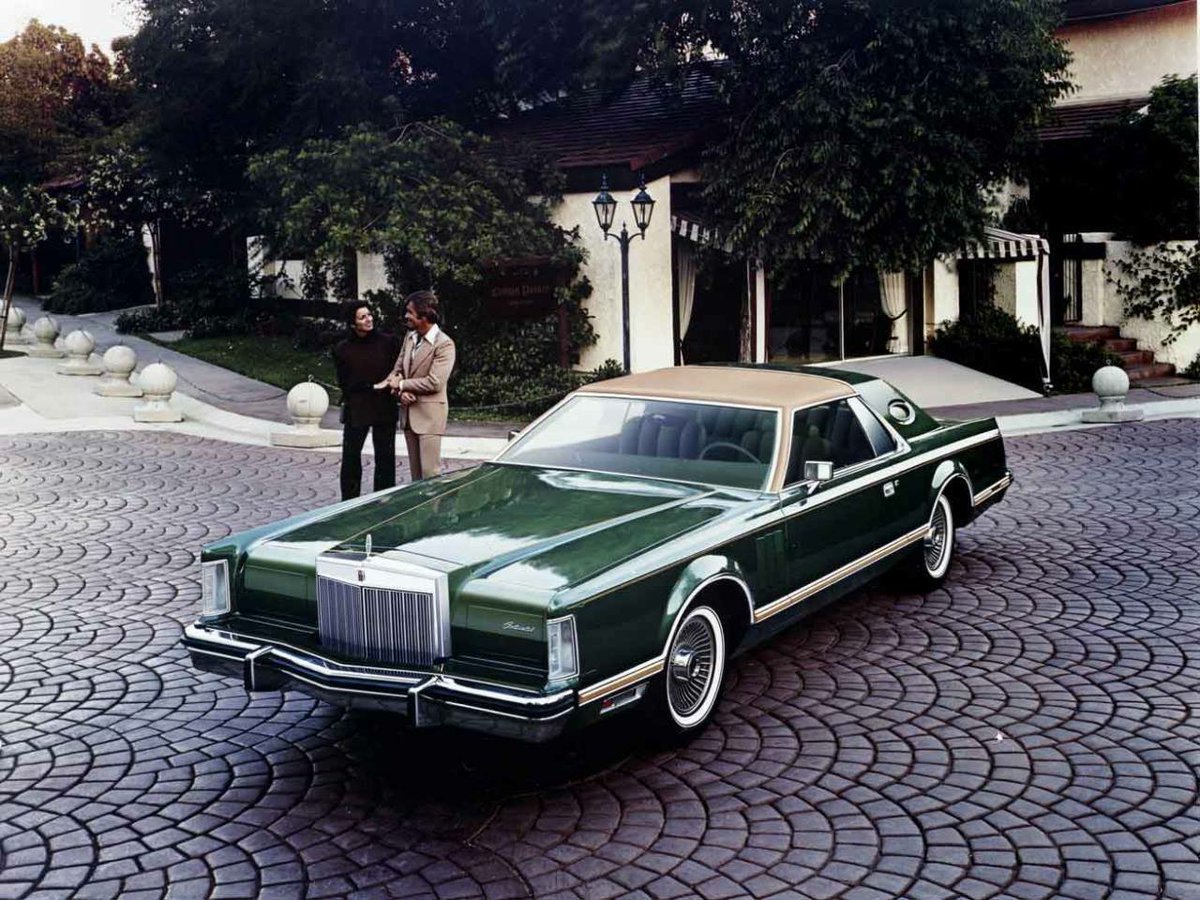 CrestLinc's tweet photo. In 1976, #Givenchy became one of the original designers to collaborate on the Lincoln Designer Series. #Lincoln Continental Mark V. #TBT https://t.co/lLJgNe8r17