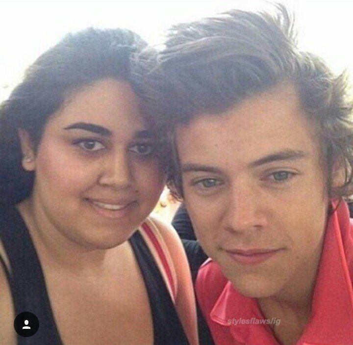 hazzashawnbr's tweet photo. Cara ele é muito lindoo❤❤
#srtstyles @Harry_Styles https://t.co/DL2UPimvYu