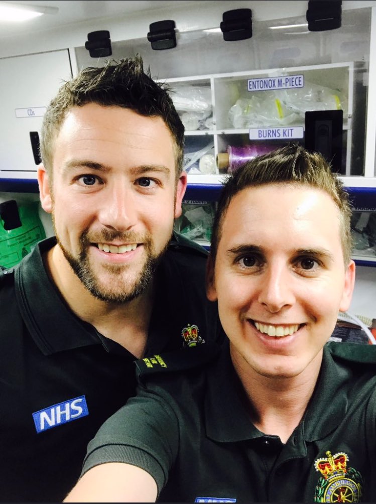 YorksAmbulance's tweet photo. Rick & Jamie working out of Halifax tonight doing a splendid job out on the road ππ¨#roadstaff #savinglives #proud #YASEOC #YAS247 https://t.co/P7rTwtPzGQ