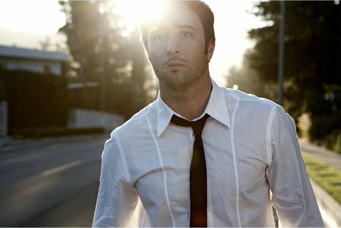 alex-oloughlin.net tweet media