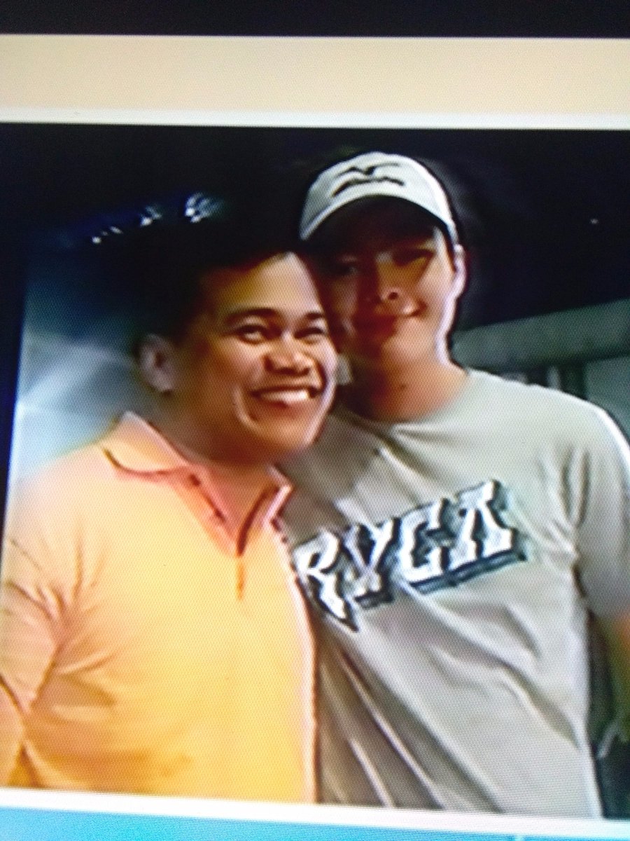 AndreRocksss's tweet photo. Makitweet na at tumutok na @_MagandangBuhay @andreyllana_ @ogiediaz @Aikomelendez31
#MBAgosToSuccess https://t.co/F7UakHnIU0