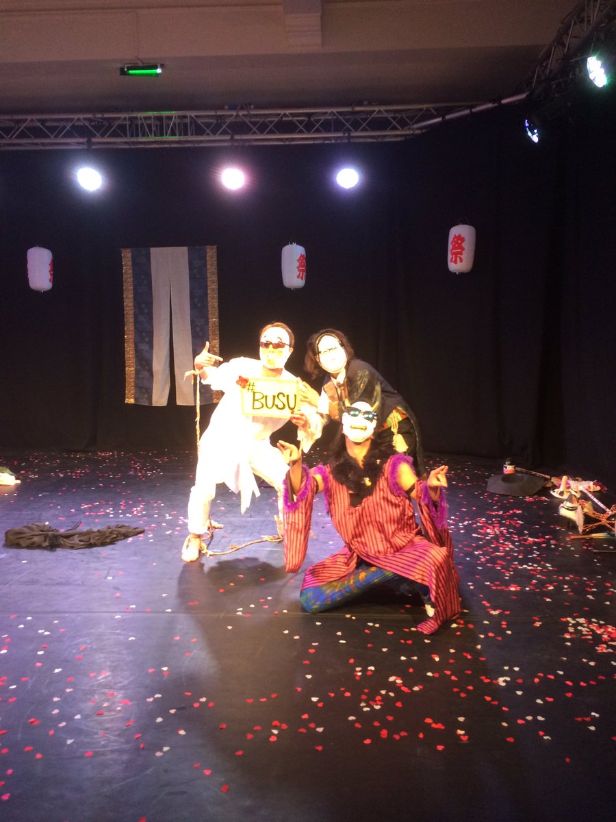 CapaCalm's tweet image. Noh,kabuki and true Japanese style and aesthetic  @BusuTheatre is stunning! #busu #worldperformancenostalgia