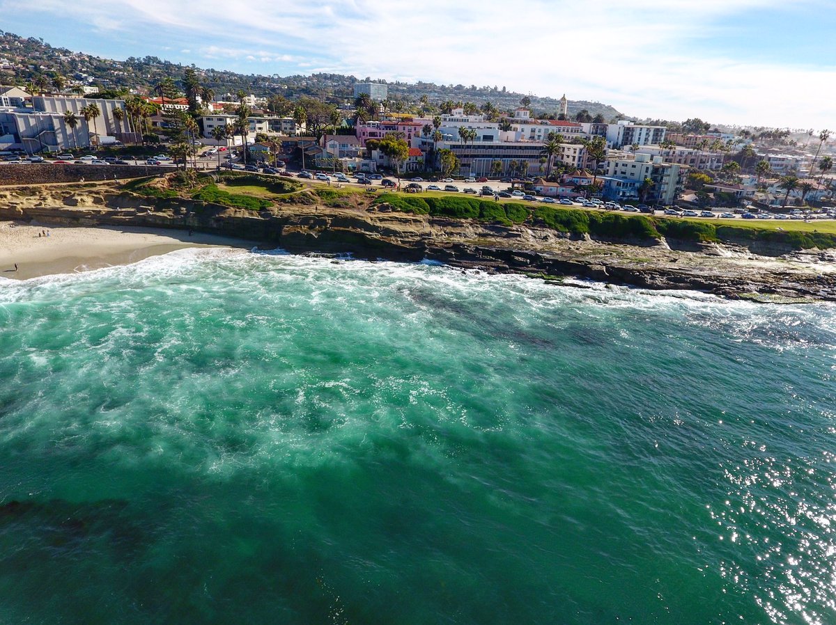 empoweruav's tweet photo. #TB We're holding on to the last bits of summer🌊! 
#empoweruav #flylegalflysafe #drone #djiinspire #sandeigo  #california #arielphotography https://t.co/2ELSL9WgQ8