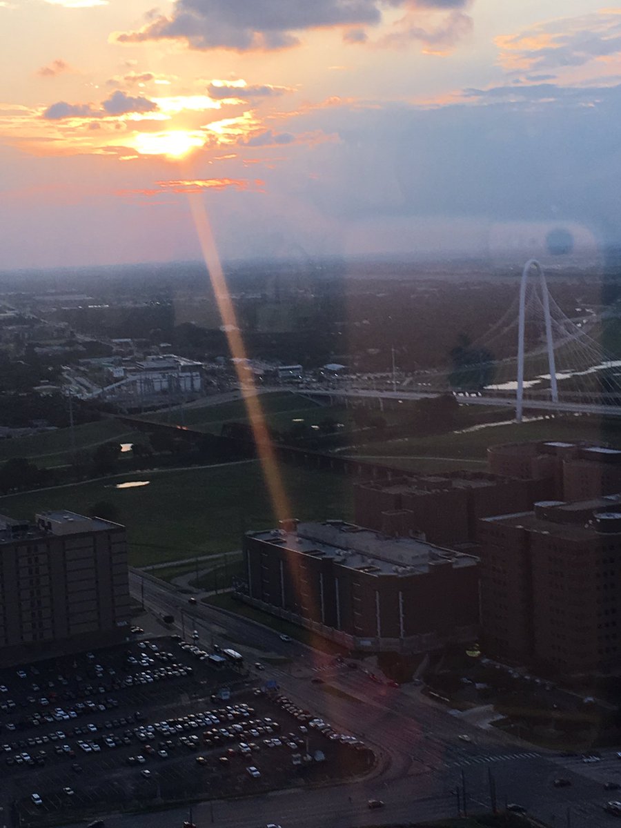 callalilytwins's tweet photo. Beautiful view!
#PCGCare #IntuitLife
Top Performers Dinner https://t.co/qs4BckdRoh