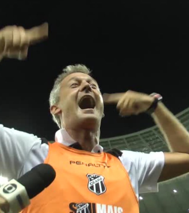 LISCADOIDO's tweet photo. #FanaticosVozao  
#FanaticosVozao  
🏆⚫️⚪️ Saiu do hospício, tem que respeitar! 🎼 https://t.co/LI9AdFsroj