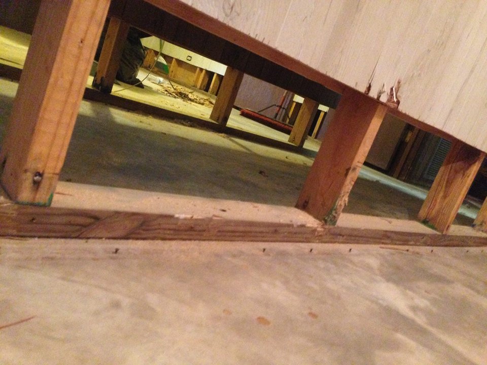 KodyChamberlain's tweet image. Big rain moving into Texas and parts of Louisiana. If you get flooded: 1. Cut walls above the waterline ASAP, remove drywall and insulation.