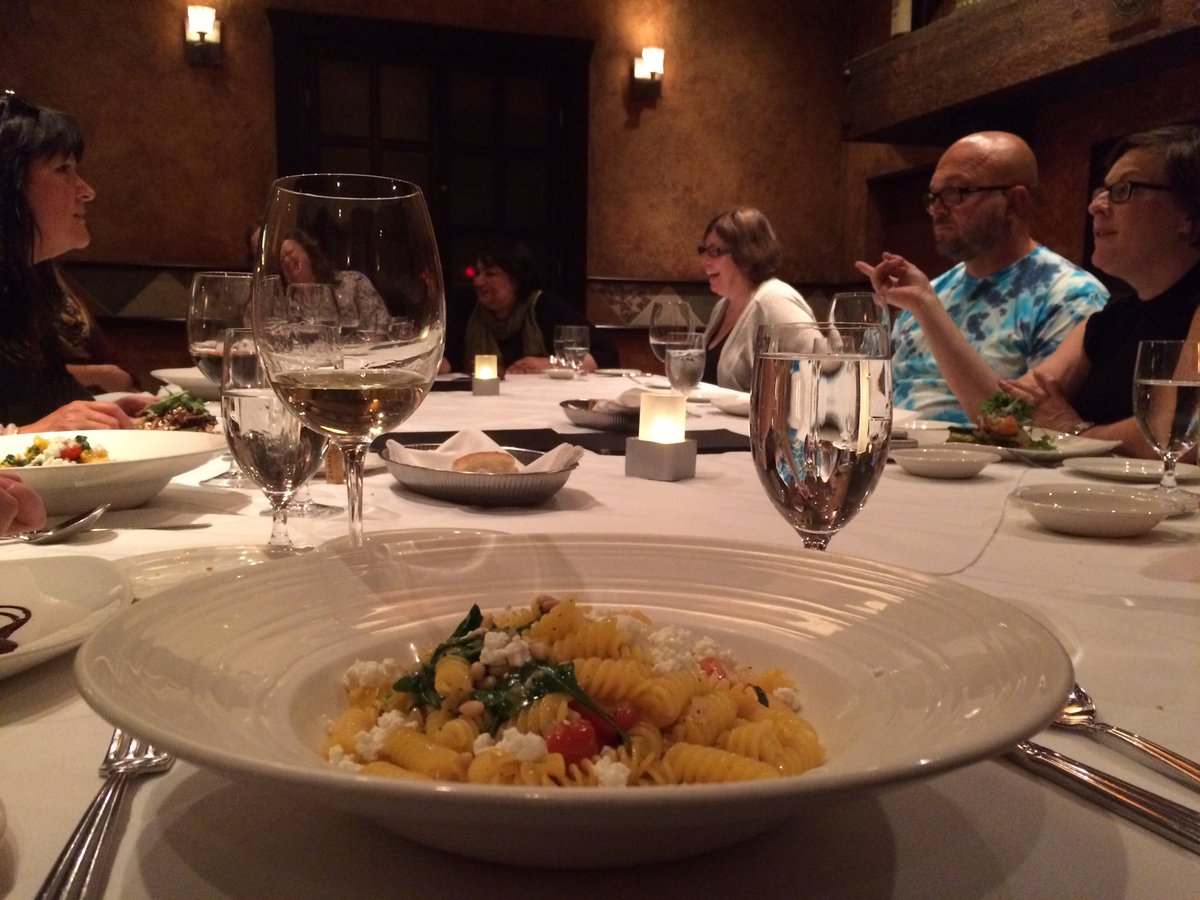 MassiveLearning's tweet image. #AUEdD10 A party of future doctors!