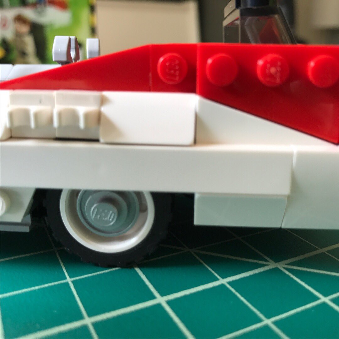twojoeslegos's tweet photo. #ecto1 #ghostbusters #iaintafraidofnoghost #lego https://t.co/nb4OiO3yqo