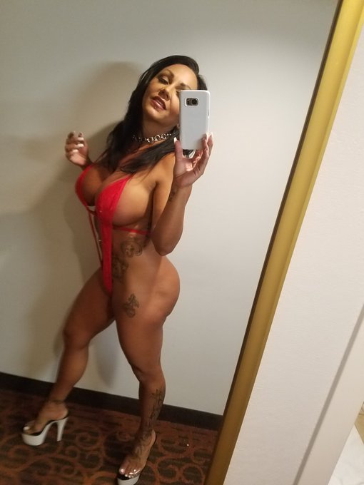 #ThongThursday #MILF #SheSquats https://t.co/lnaV79R32v<a href="/tag/thongthursday"class="tags">#ThongThursday</a><a href="/tag/milf"class="tags">#MILF</a><a href="/tag/shesquats"class="tags">#SheSquats</a>