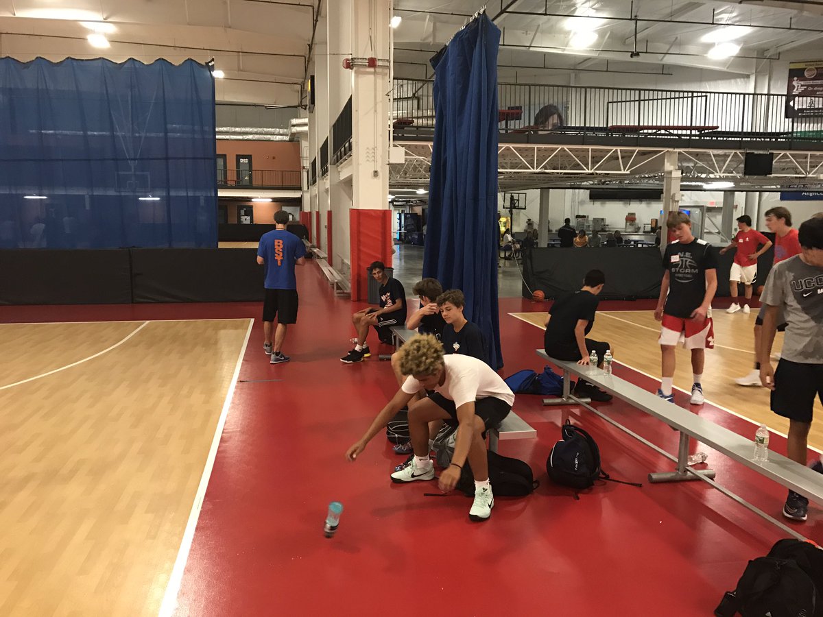 Ironclad72's tweet image. It's that time again, back at it with AAU Fall Ball #NESTORM 'Winter is coming' #BST @FennisDembo87 @NEStormBball @FndmntlHoops