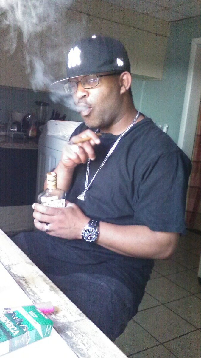 DLadyi's tweet photo. MRDUCE...#LSMUSIC https://t.co/lrXumtBVj9