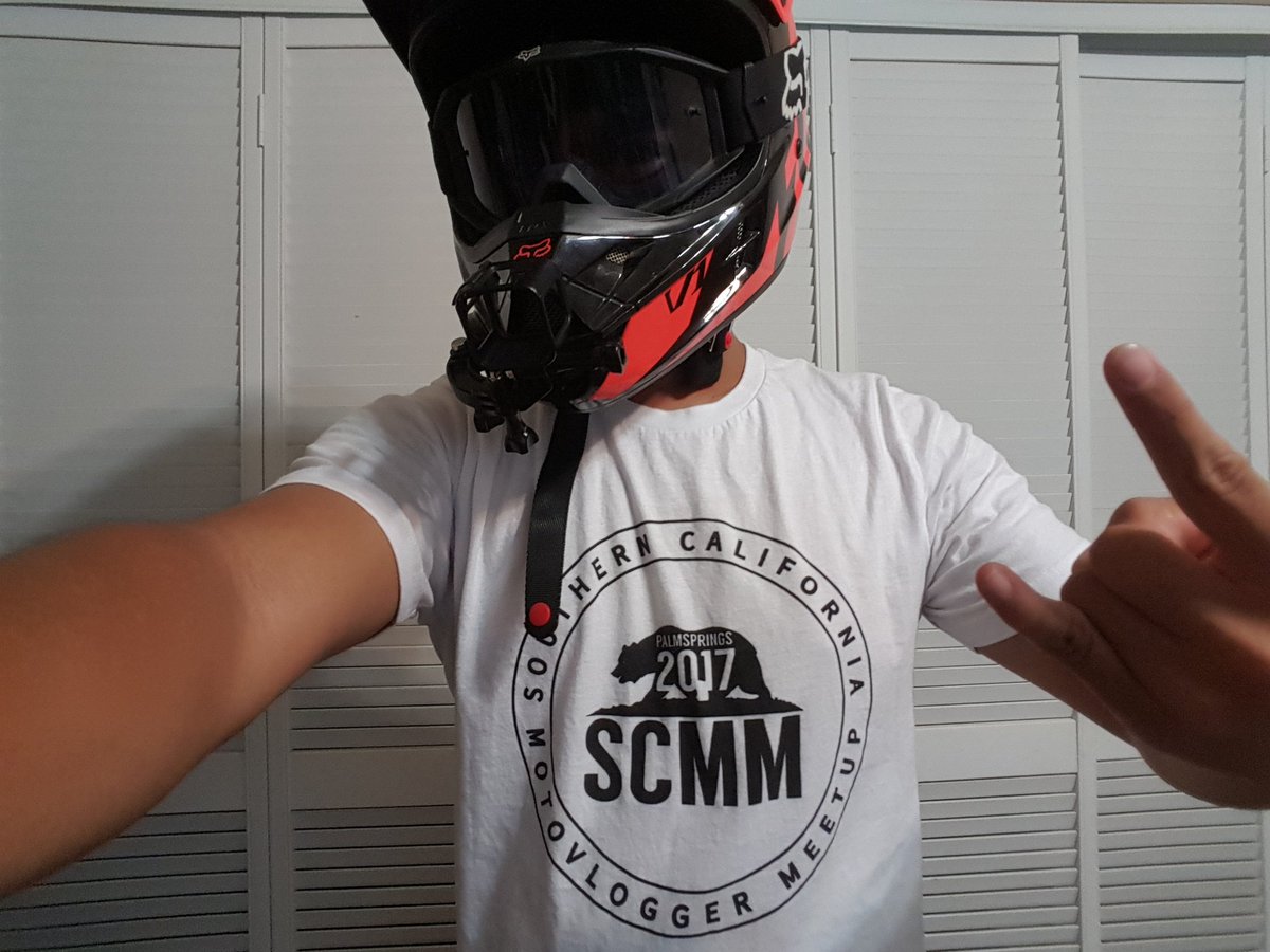 SoarinRider's tweet photo. Picked up a #SCMM17 shirt from the @SubDelinquent store and I love it. #scmm17 #suburbandeliquent #foxhelmet #motovloggermeetup https://t.co/yJ2z6KL8JO