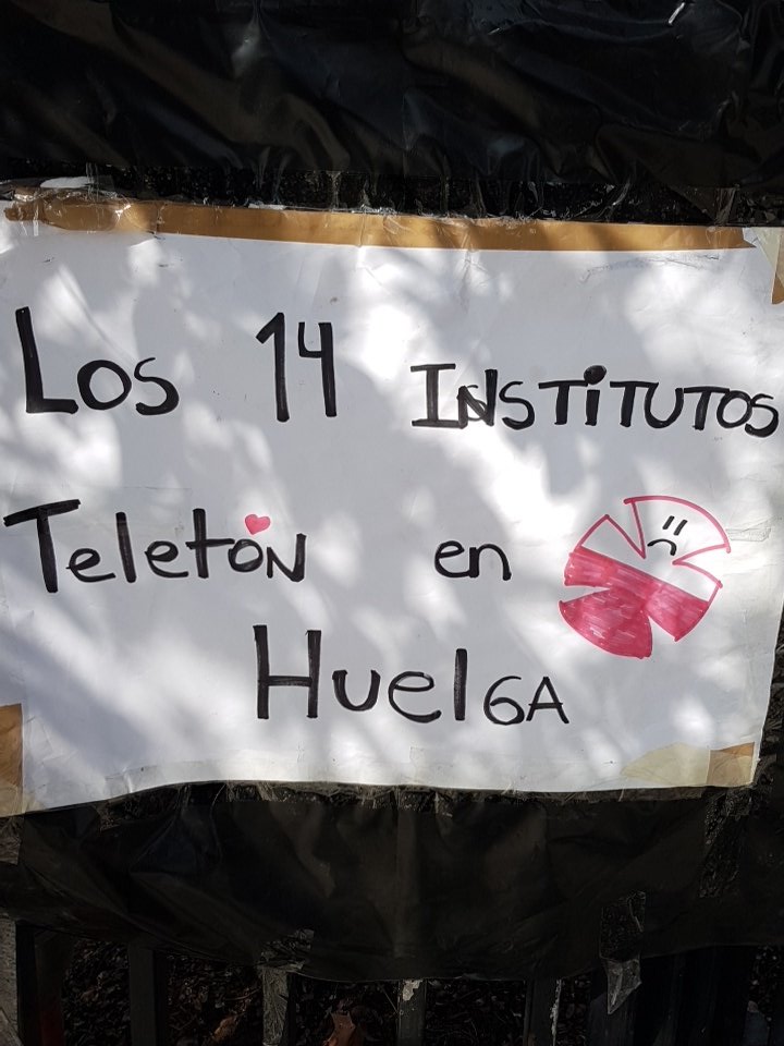 SebstianUrbina's tweet photo. #huelgaTeleton Los profesionales de Teletón estamos en el 8 día de huelga. Solicito RT #huelgateleton https://t.co/Zl2zLSnol0