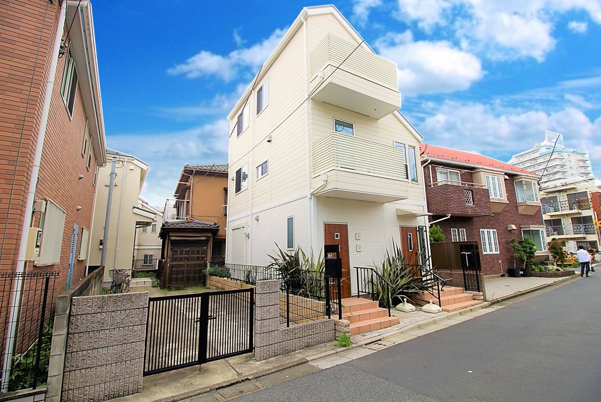 Uzivatel 株式会社 Vecs Na Twitteru 世田谷区新築未入居戸建 松原3丁目の新築未入居戸建です こだわりの二世帯住宅もしくは 賃貸併用住宅で利用できる間取です 室内内覧可能です 世田谷区新築戸建 二世帯住宅 賃貸併用住宅 完成済 詳細は T Co