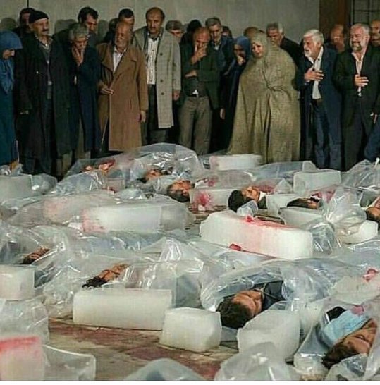 BazBaran2's tweet photo. دهه شصت الی شصت و هفت همه نخبه و اهل قلم جوانانی که هنوز رنگ بهار را ندیده بودن انتقام سختی از اخوندها خواهیم گرفت روحتان شاد https://t.co/vbhoiLCES8