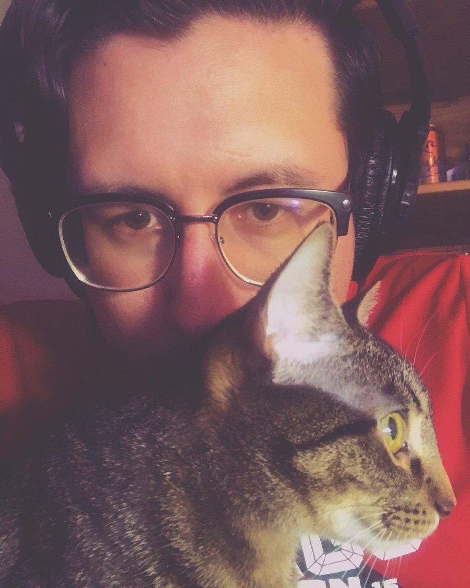 DanTM1993's tweet photo. I took the perfect photo tonight https://t.co/lrdy0w1yA7
