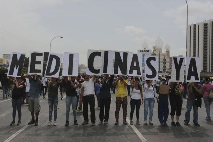 ReDHFrontera's tweet image. 75 mil pacientes de VIH-Sida afectados por falta de medicinas fronteraestadoysociedad.com.ve/75-mil-pacient…