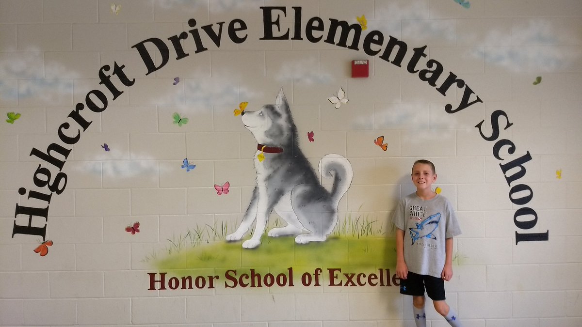 Ms_Sandford's tweet photo. @HighcroftDrive Proud Husky starting his final year @ HDE! 😀 https://t.co/c0xCiwSYPq