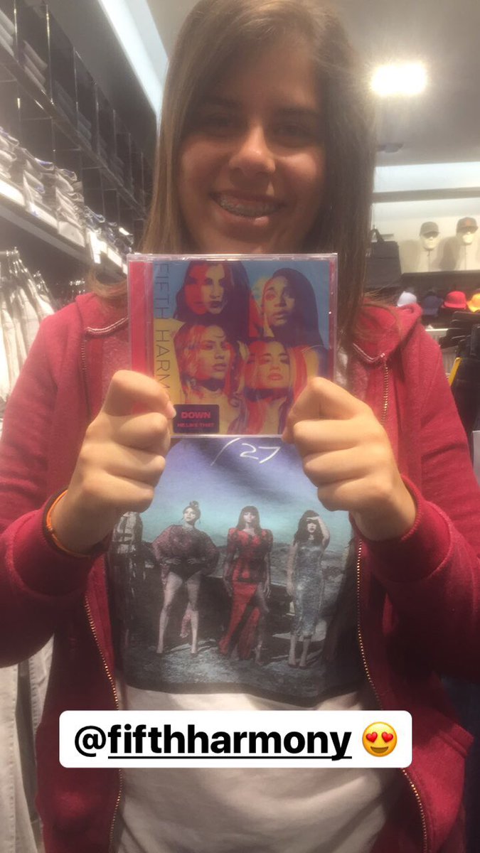 martxlipa's tweet photo. I GOT IT! I GOT IT!! @FifthHarmony @LaurenJauregui @NormaniKordei @dinahjane97 @AllyBrooke ❤️❤️ #FifthHarmonyAugust25th #fifthharmony https://t.co/KvbZIfZKNg
