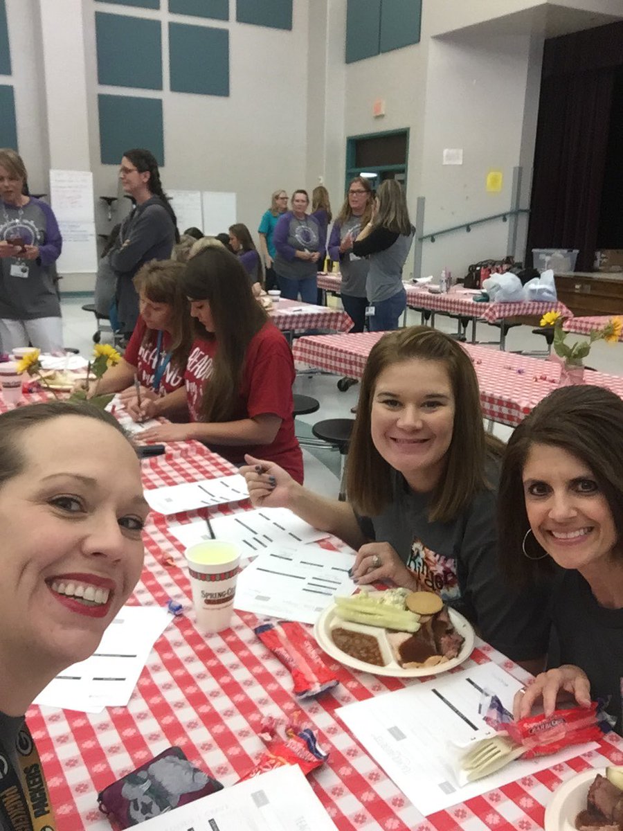MillerGlass's tweet photo. Thanks for the amazing lunch today #Maplebrook PTO https://t.co/RVkxxUsWOR