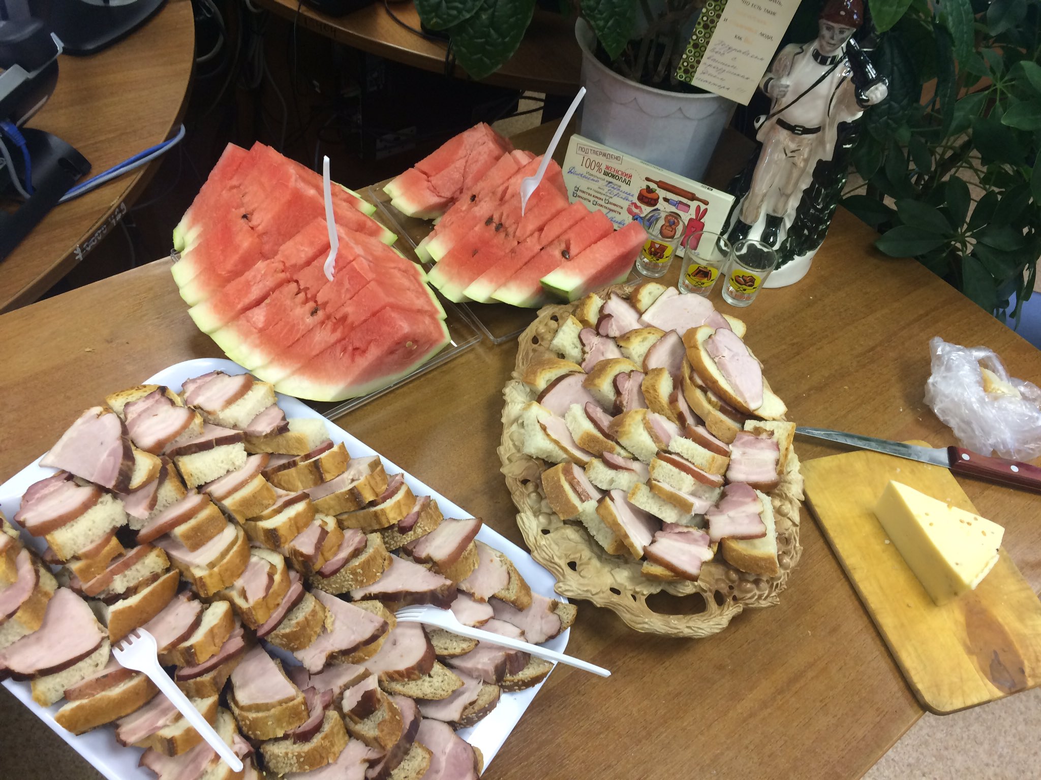 DICns9XXUAA5UQd.jpg:large