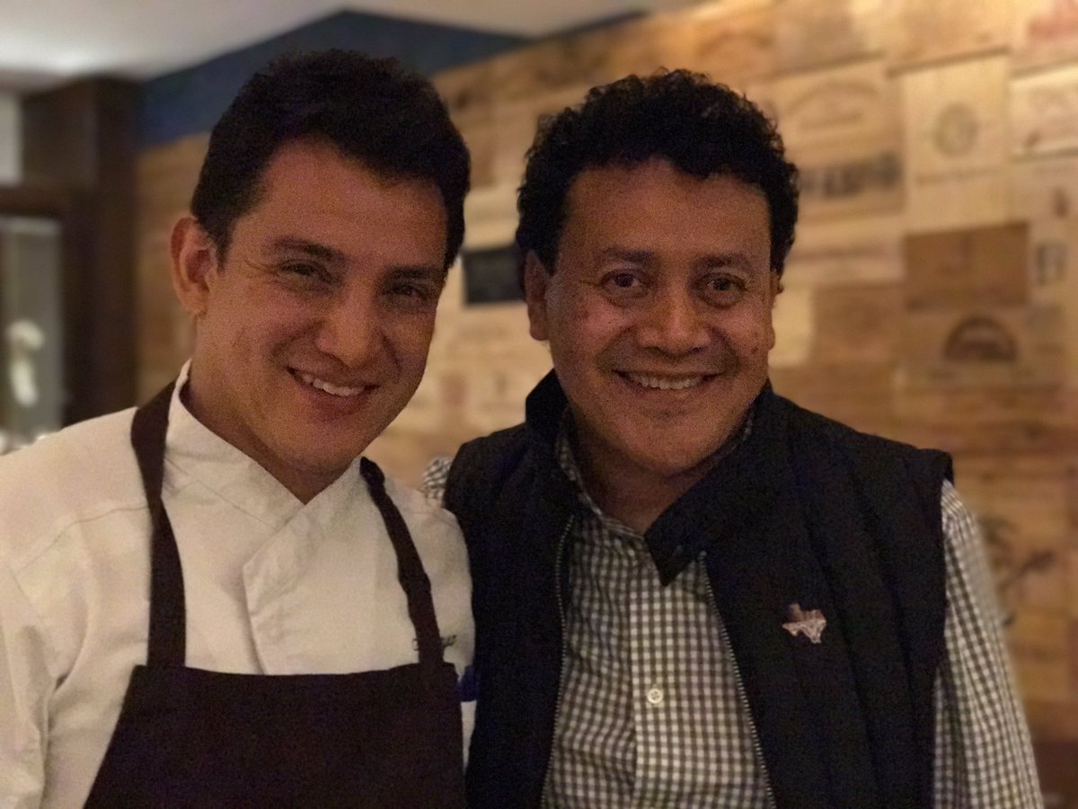Un honor tener en casa al Chef Hugo Ortega, nombrado mejor Chef del Suroeste en USA y primer mexicano en recibir un premio James Beard.
