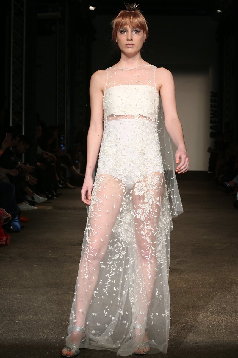 BafweekOficial's tweet photo. #BAFWEEKShows - #HOUSEOFMATCHINGCOLOURS https://t.co/p4UMGhayLN