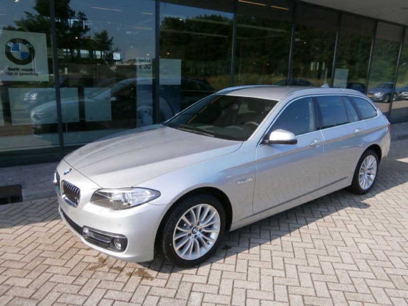 Heeft u deze #BMW 518d Touring al gezien? Met o.a. leder sportstuurwiel en dakdraagsyteem kalfsbeekbmw.nl/occasions/bmw/…