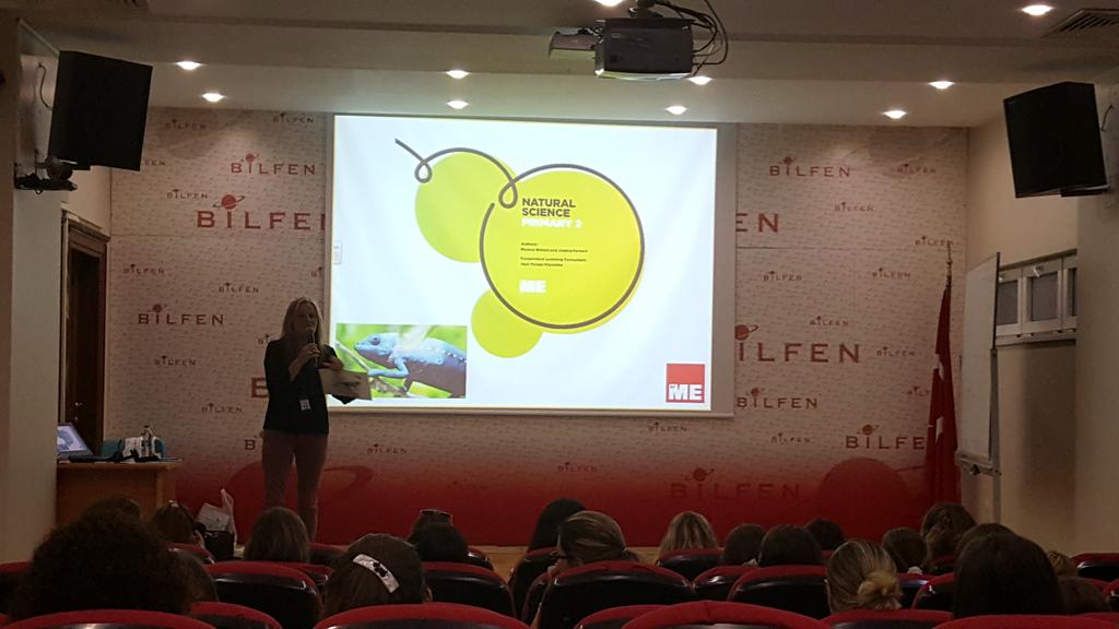 Louise Connolly Macmillan international trainer @ Bilfen Camlica talking natural scirnce #Byme #Macmillaneducationiberia