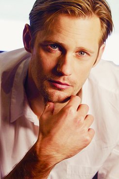 HAPPY BIRTHDAY!!! Alexander Skarsgard!!              (*\ \*) 