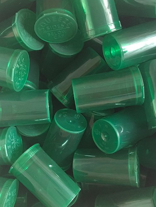 PoptopsUK's tweet photo. 19 dram pop tops kush containers in stock at low prices https://t.co/4r8RMAXBgg https://t.co/SiRQIZetz7