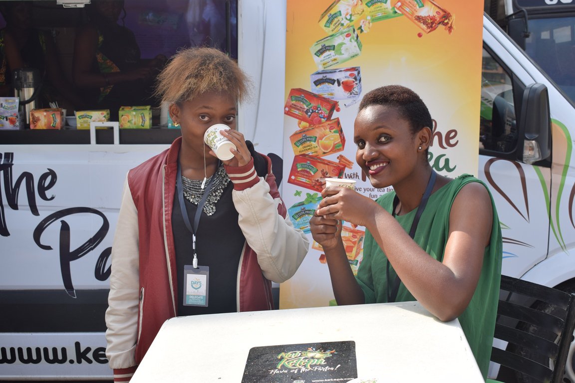KenyanTraffic's tweet photo. 08:49 Have you tried our lemon flavored tea? #klubketepa #lemon #delicious #DOR2017 @dcumoja https://t.co/qtF7qJdtwJ via @KetepaLtd