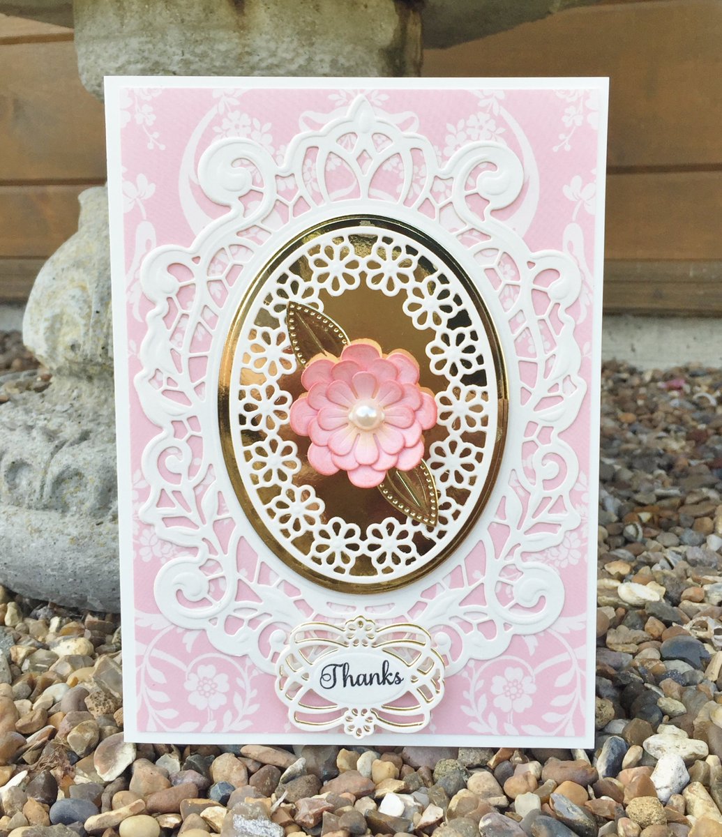 Christine_Emb's tweet photo. Friday Die Day featuring @Spellbinders and @BeccaFeeken :) #NeverStopMaking #teamspellbinders #fridaydieday https://t.co/CAnNPl0wkm https://t.co/gQorozb4jz