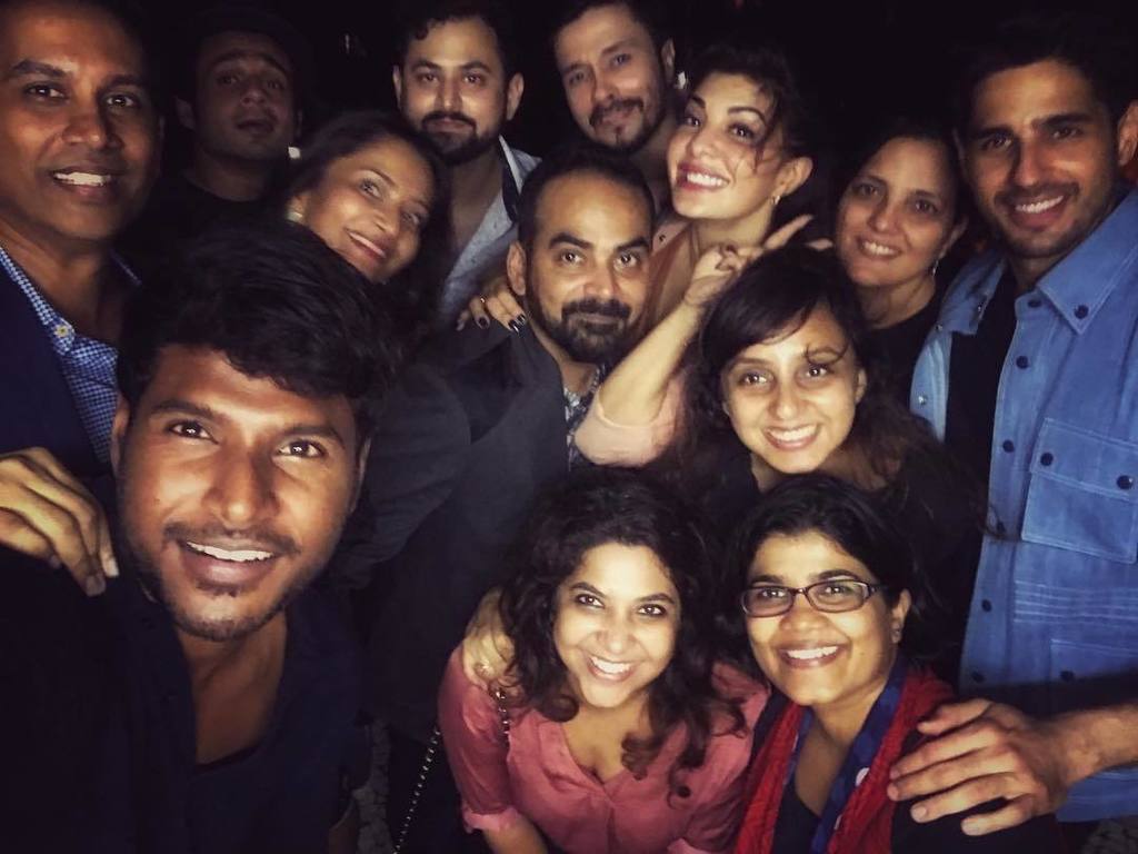 Asli_Jacqueline's tweet photo. Bliss 🌈⭐️💜 #agentleman out today!!!! https://t.co/U6hER9EcpL https://t.co/0buSr72DeP