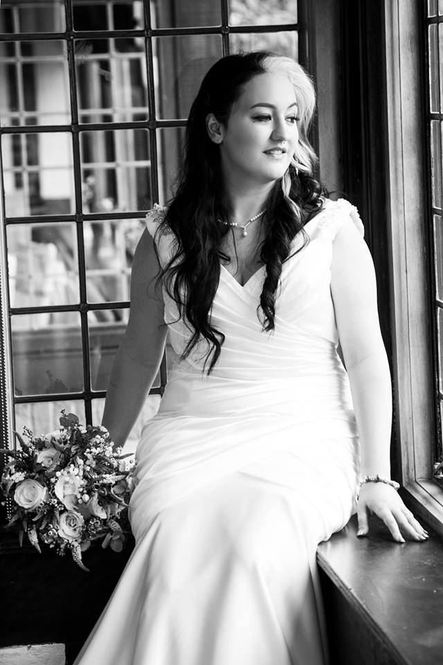 Prestige_Photo's tweet photo. Mr &amp; Mrs Woodhouse💛 
@StoneManorHotel #weddinginspo #bridalinspo #weddingphotographer #hogarths #stonemanorweddings #bridetobe #weddingday https://t.co/wNLMUZUCiG