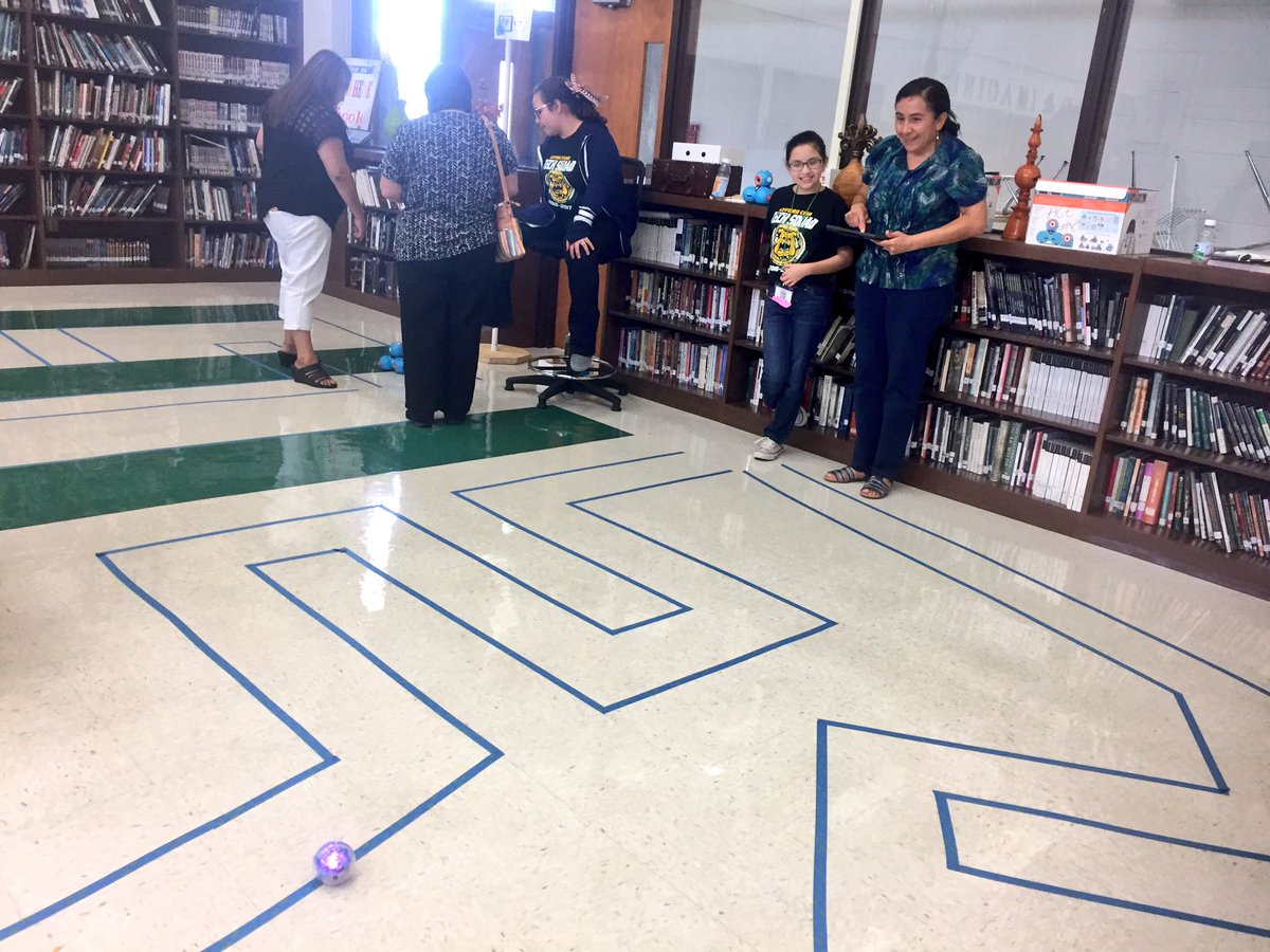 LyfordTechSquad's tweet photo. @lyfordcisd teachers interacting with our #EdTechPlaygrounds during #LyfordTechBash @Sphero @Parrot @bloxelsbuilder @makeymakey https://t.co/3GaNfJj7t8