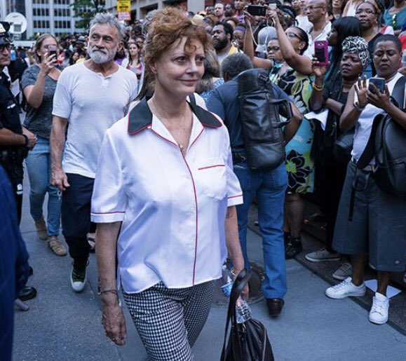 LastItsAmerica's tweet image. Carrot Top looks terrible. #FuckKaepernick #ImNOTWithKap #IStandWithAmerica #MAGA 🇺🇸