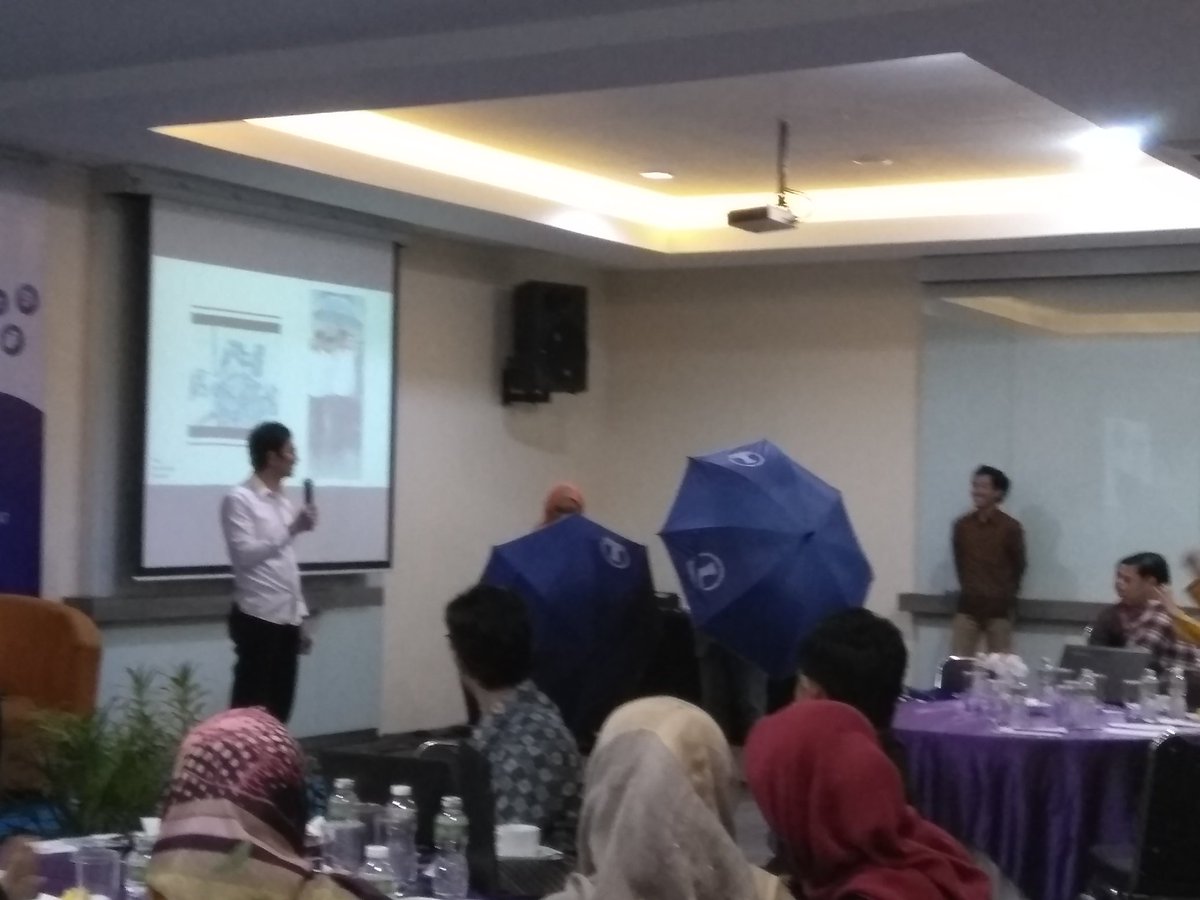 Dapat hadiah payung cantik #FlashBlog72RI <a href="/BloggerPalanta/">Blogger Palanta</a>