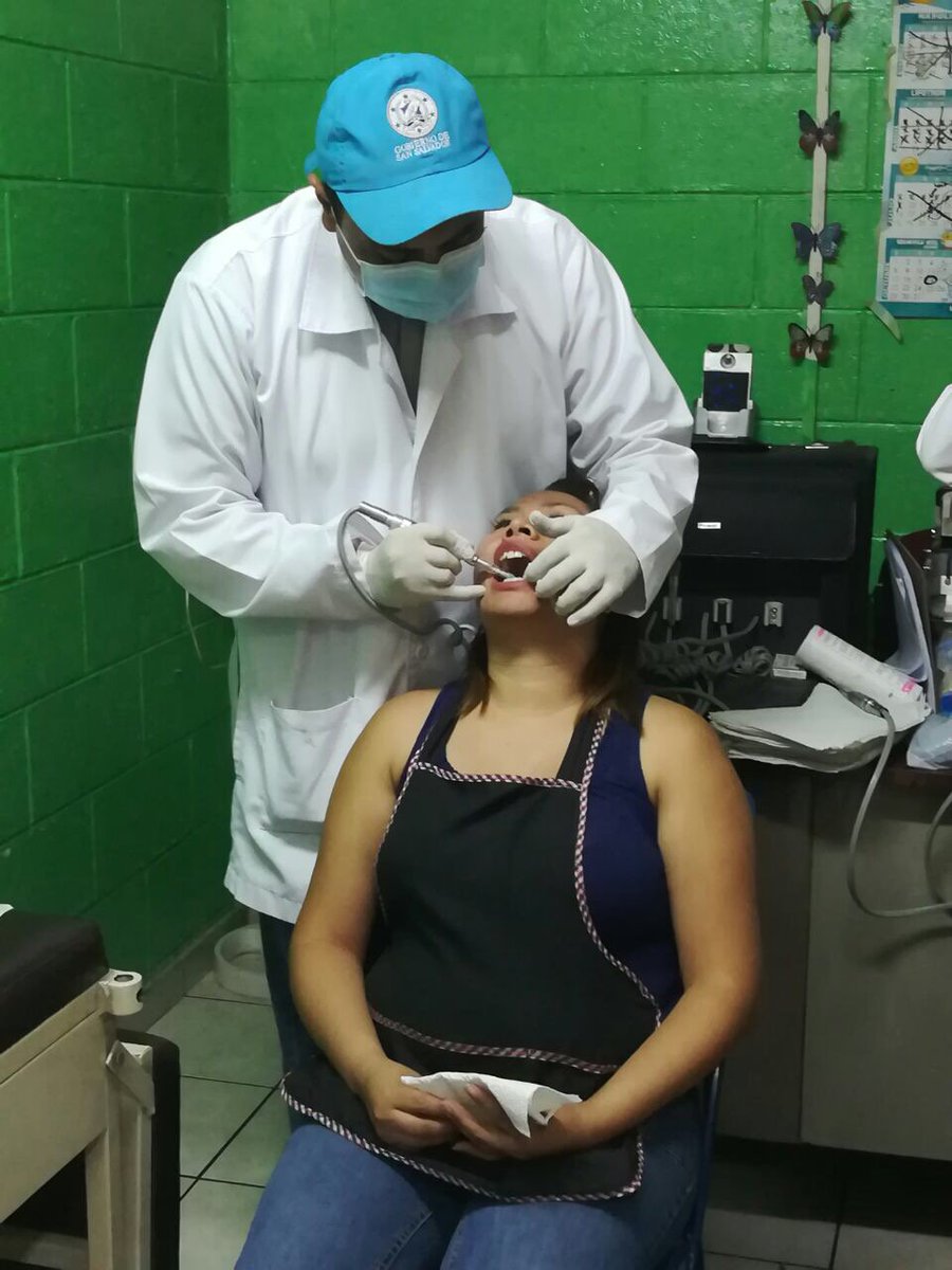 R_Cucalon's tweet photo. Hoy hicimos una campaña Medica en el mercado Ex Cuartel, atendimos a mas de 1800 personas, brindándoles atención y medicinas gratis. https://t.co/98ECRlthha